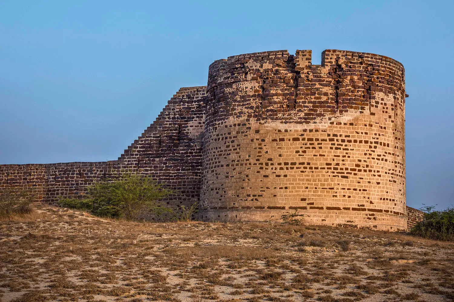 Lakhpat fort walls