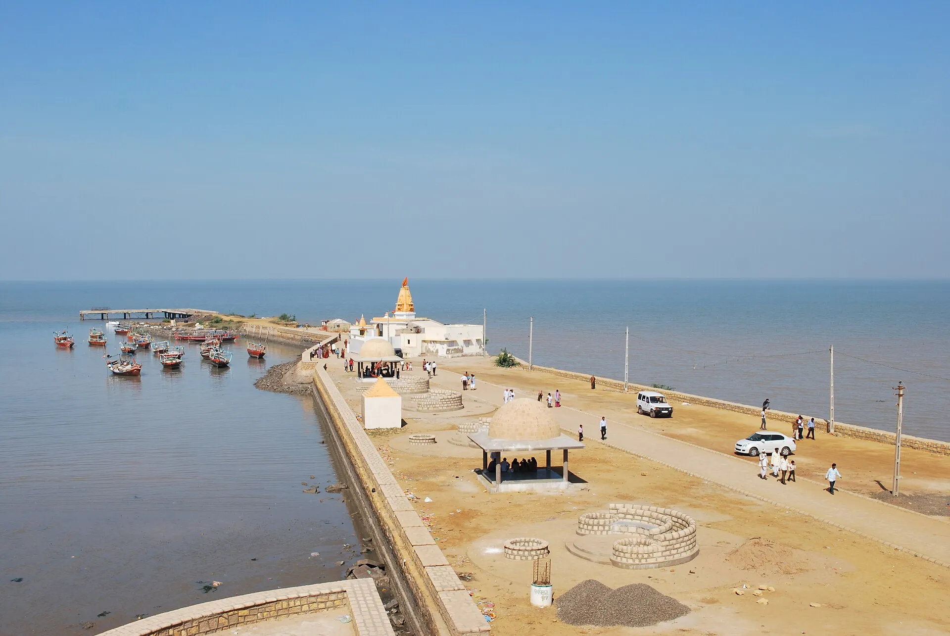 Koteshwar temple and the sea